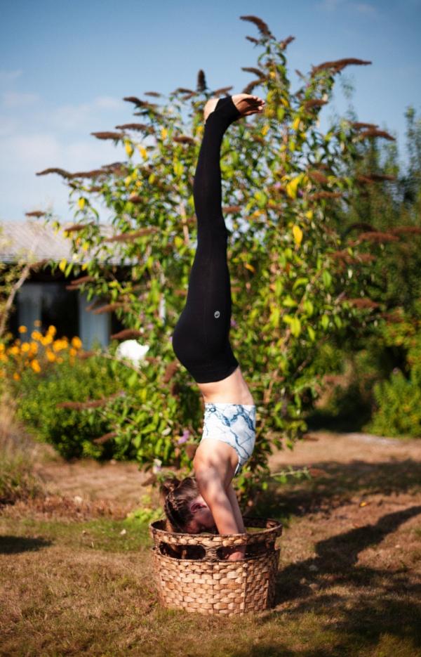 Tini Sager - Yoga Journal - artistspool.com