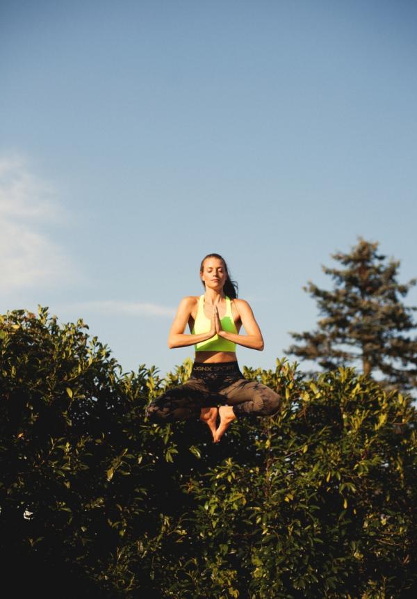 Tini Sager - Yoga Journal - artistspool.com